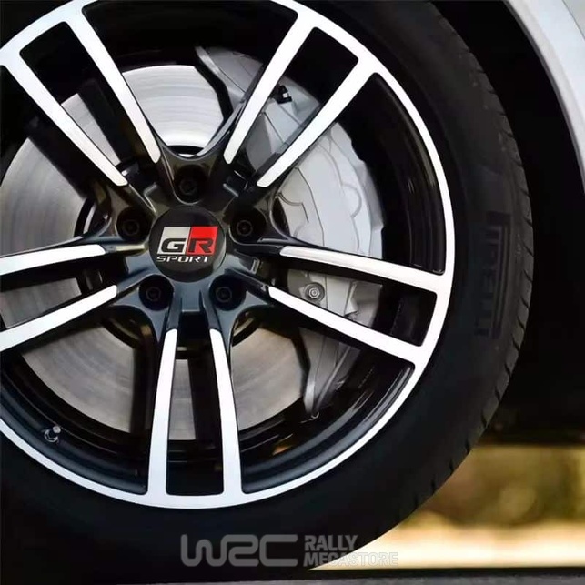 CACHE MOYEU TOYOTA GR SPORT 56MM